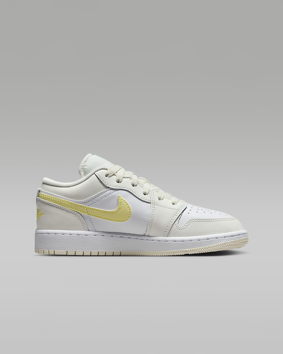 Air Jordan 1 Low Older Kids Shoes. Nike CA
